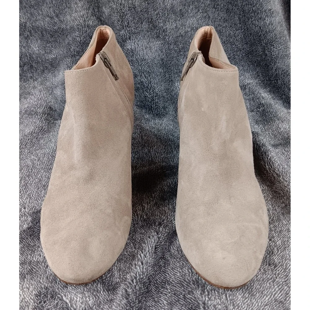 J. Crew Suede Ankle Booties Taupe Block Heel Side Zip Women Size 8M‎